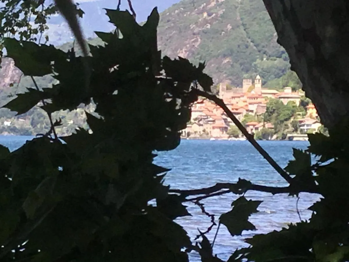 Appartamento ComoLakeHome a due passi dal lago Dervio